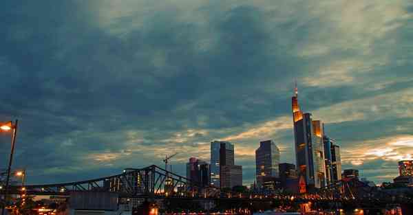 企业宣传片文案怎么写_企业宣传片文案范例